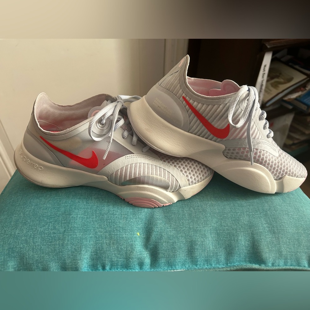 Nike White and Coral Low-Top Running Sneakers